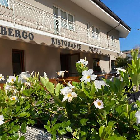 Hotel Riviera Magnano in Riviera Ngoại thất bức ảnh