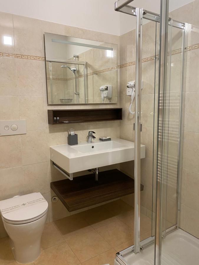 Hotel Riviera Magnano in Riviera Ngoại thất bức ảnh